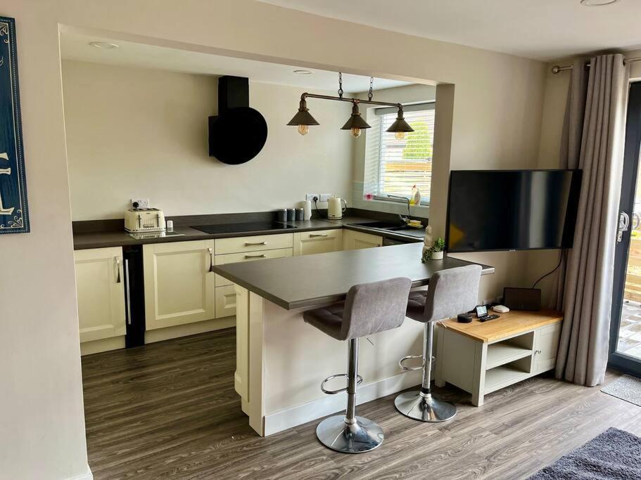 Comfortable Ground Floor, 2 Bedroom Modern Villa