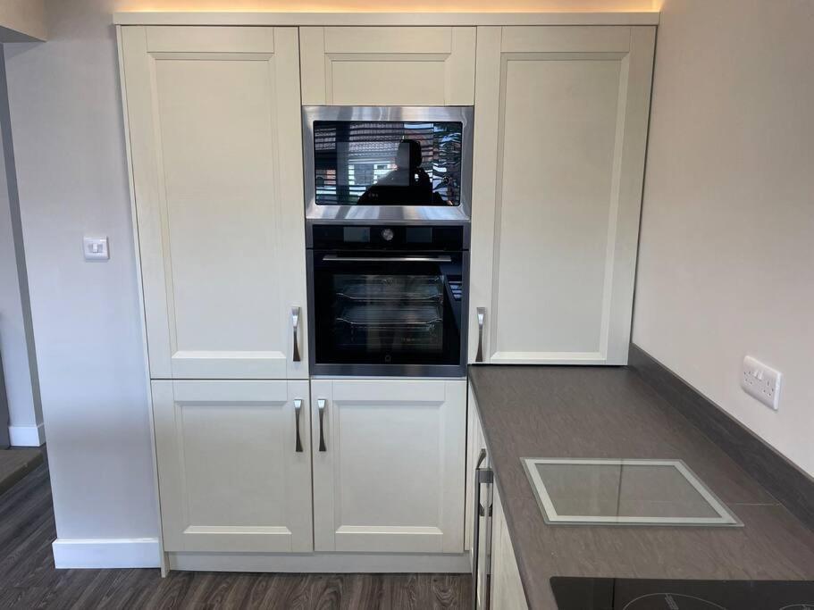 Comfortable Ground Floor, 2 Bedroom Modern *