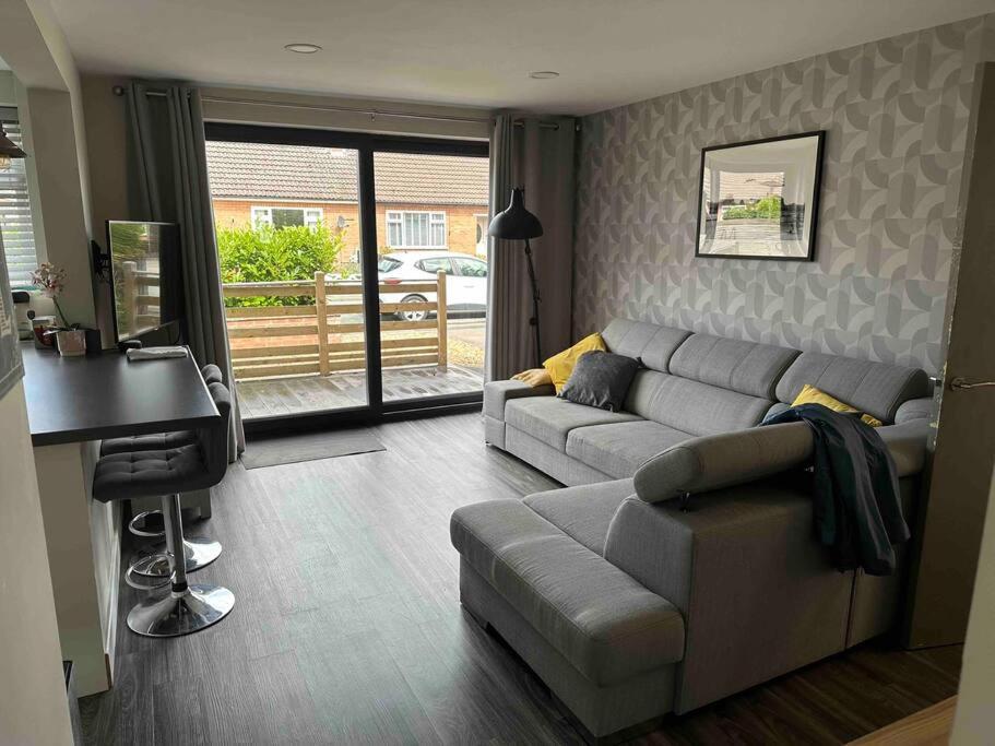 Villa Comfortable Ground Floor, 2 Bedroom Modern Altrincham